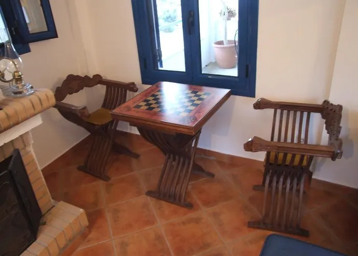 فيلة Vasiliki Agios Kiprianos